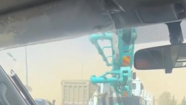 إعادة فتح طريق اللجون الكرك بالاتجاهين بعد تراجع الغبار