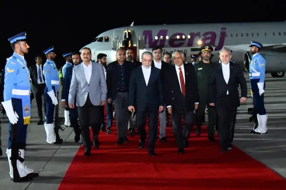 رسمياً ..  عراقجي يحمل رد إيران للوسيط الباكستاني