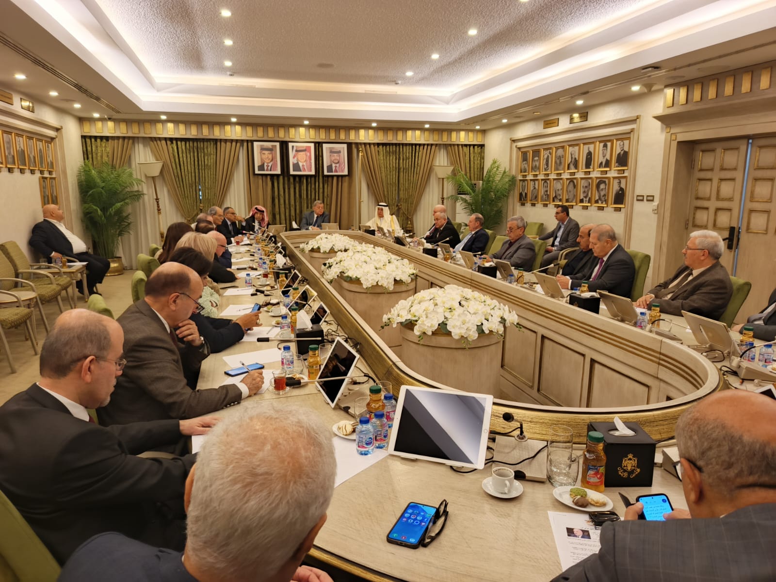 لجنة فلسطين بالأعيان تناقش الانتهاكات بالقدس