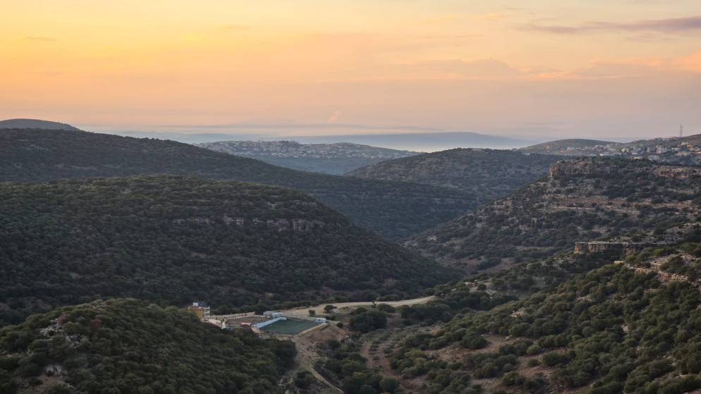 أجواء مشمسة اليوم ومنخفض ملموس الأحد