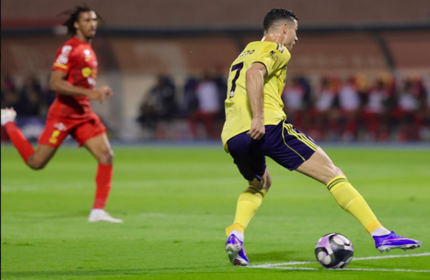 القادسية يفاجئ النصر ويشعل المنافسة على لقب الدوري السعودي