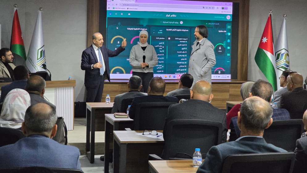 المصري يلتقي برؤساء اللجان لبحث تداعيات المنخفض 