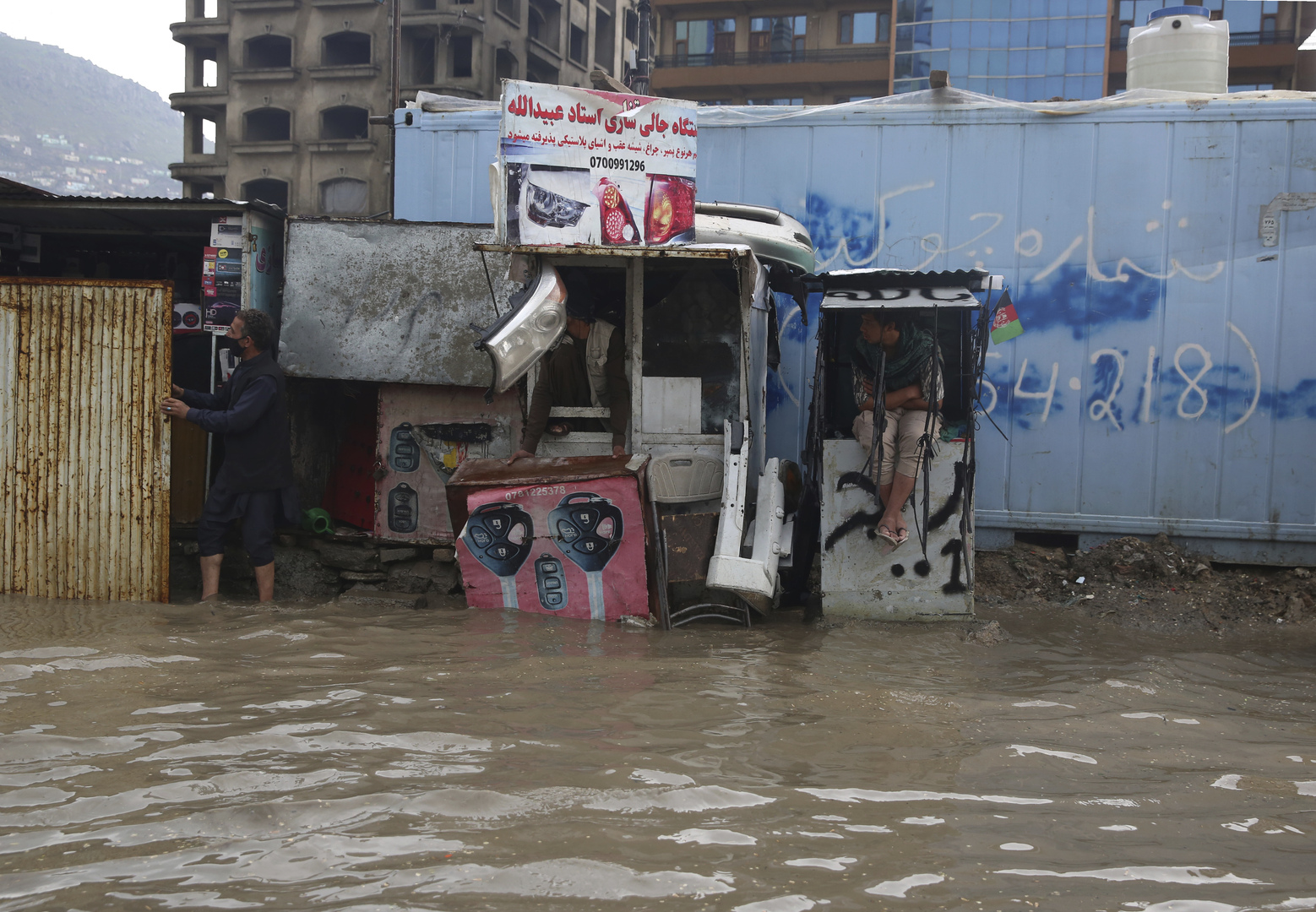 عشرات القتلى جراء الأمطار الغزيرة وسط أفغانستان 