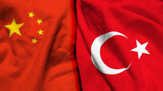 وزير الخارجية التركي ونظيره الصيني يبحثان جهود إنهاء حرب إيران