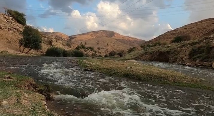 بلدية معدي تحذر من ارتفاع منسوب سيل الزرقاء