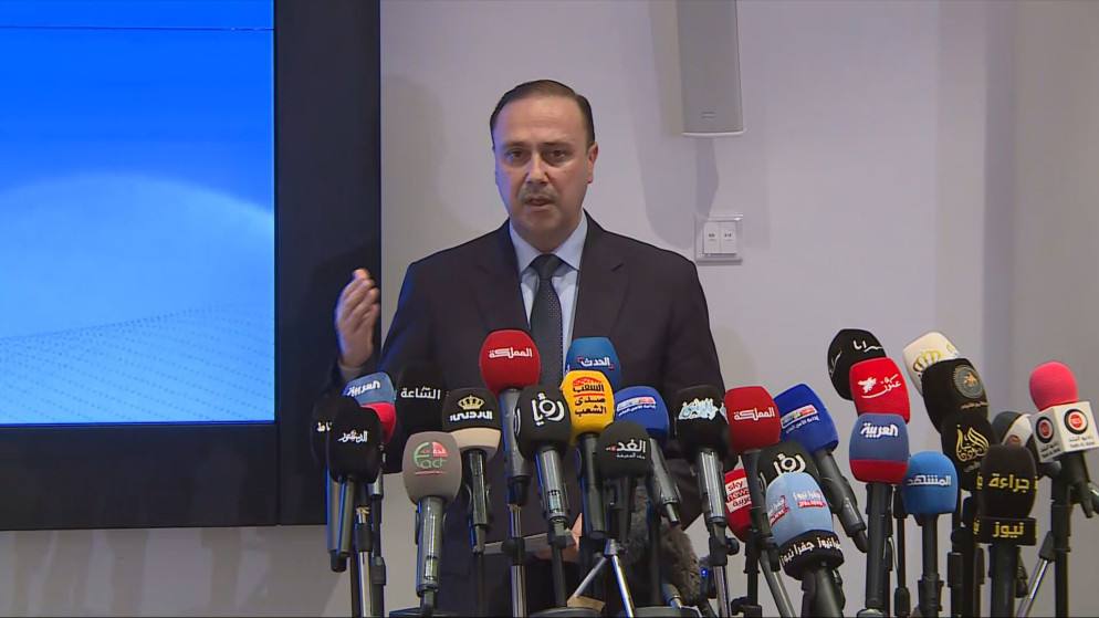 الحكومة: نعمل على دحض أي معلومات خاطئة قد تنشر وتضلل الرأي العام