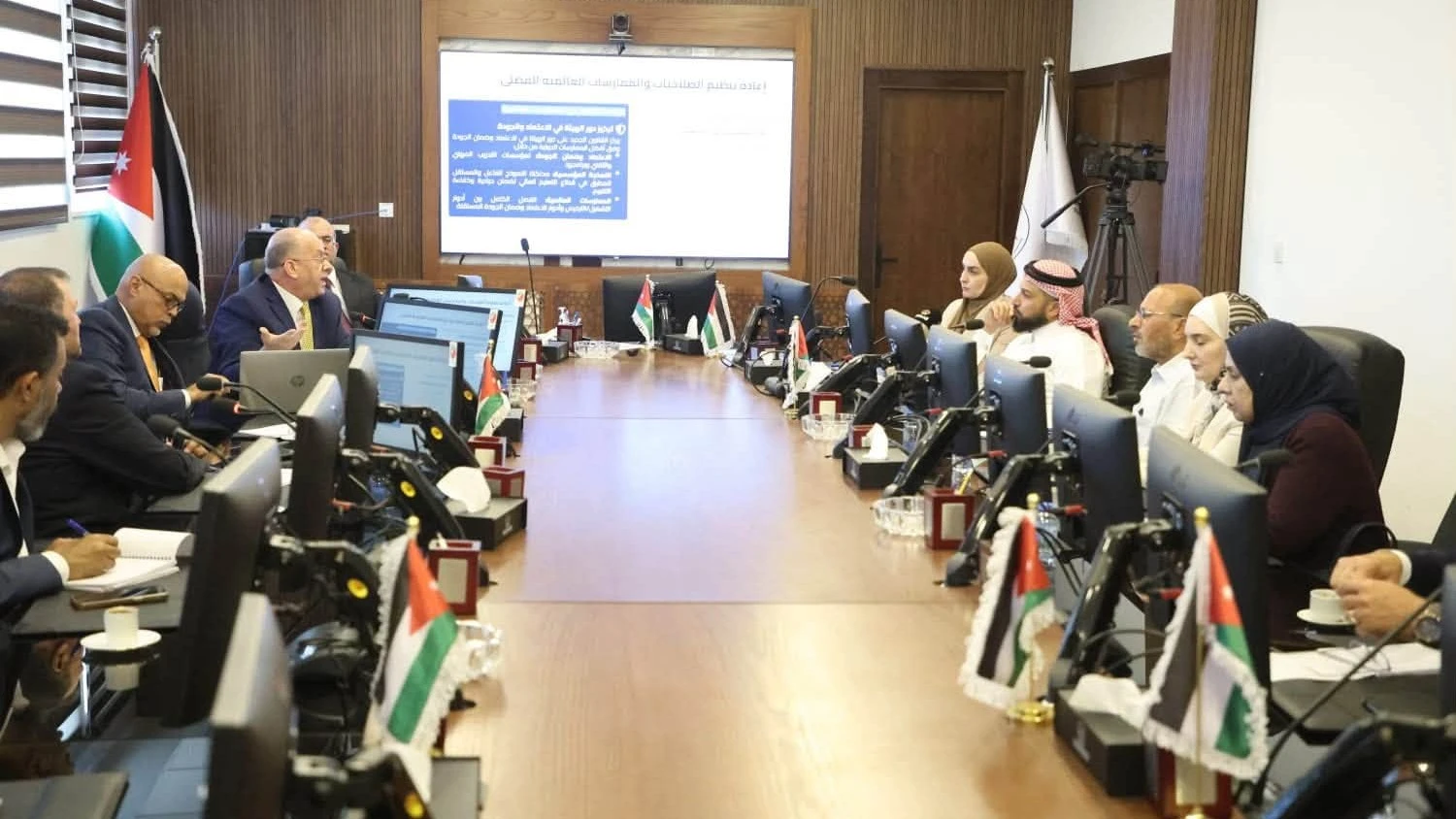 التعليم النيابية تطلع على تطور عمل هيئة الاعتماد