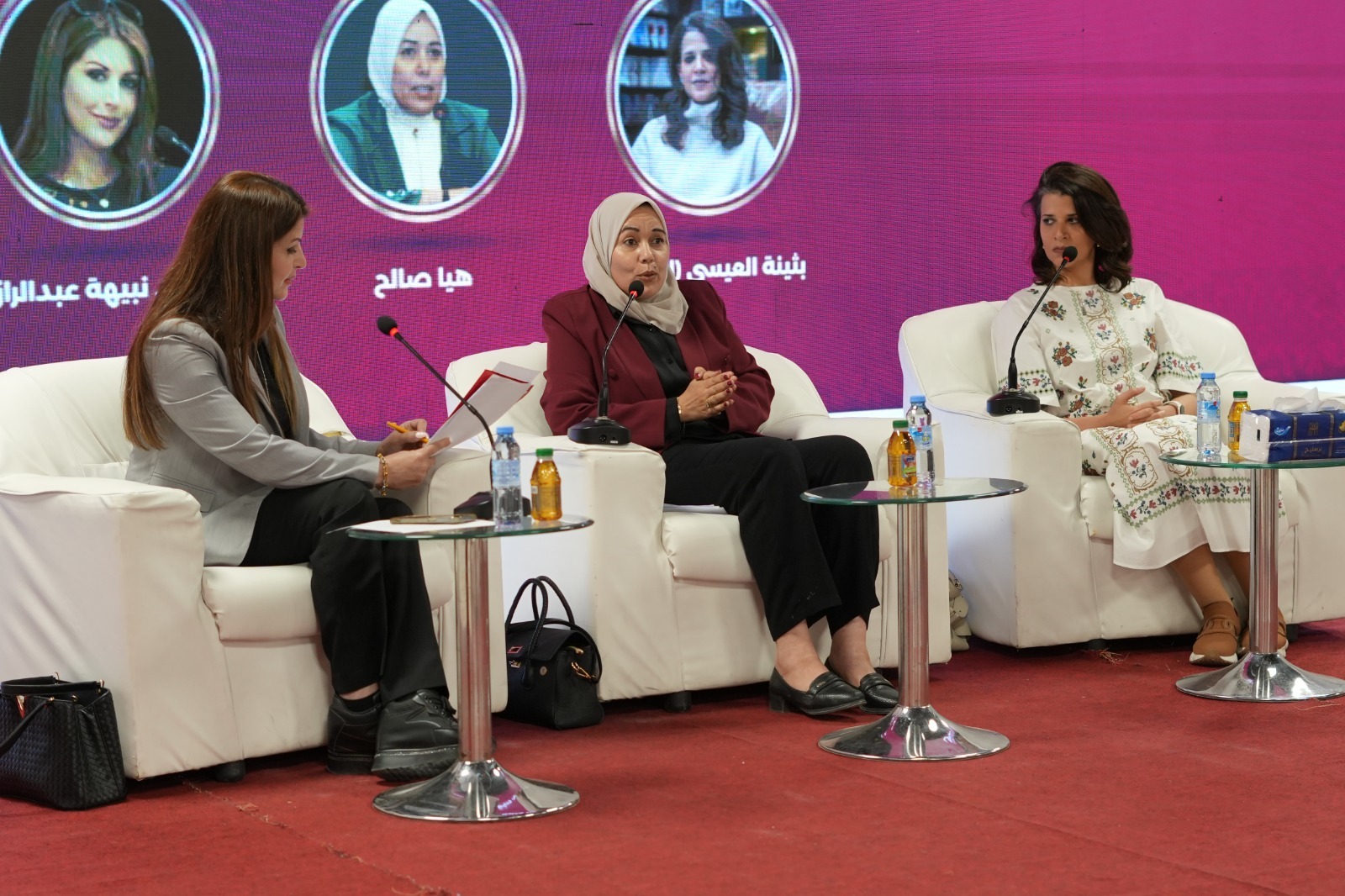 ندوة ثقافية تسلط الضوء على واقع وتطور الرواية العربية