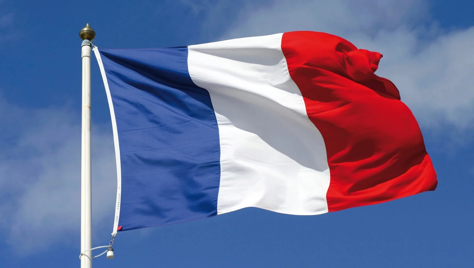 فرنسا تدين الهجوم الإرهابي على كنيسة في الكرك