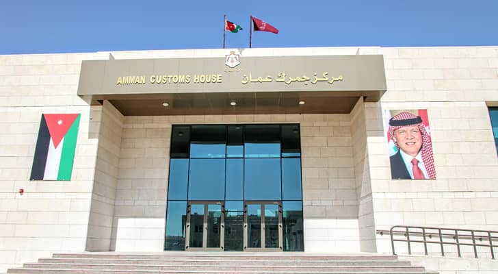 الجمارك تبسط إجراءات قسم السيارات الأجنبية بالماضونة 