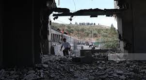 الاحتلال تفجر منزل أسير فلسطيني شمال غربي القدس