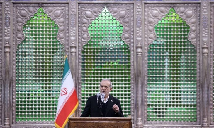 بزشكيان في رسالة: إيران لا تضمر العداء للشعب الأمريكي