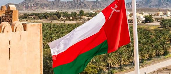 عُمان: نواصل التعاون الشفاف مع الأطراف لاستعادة حرية الملاحة بمضيق هرمز
