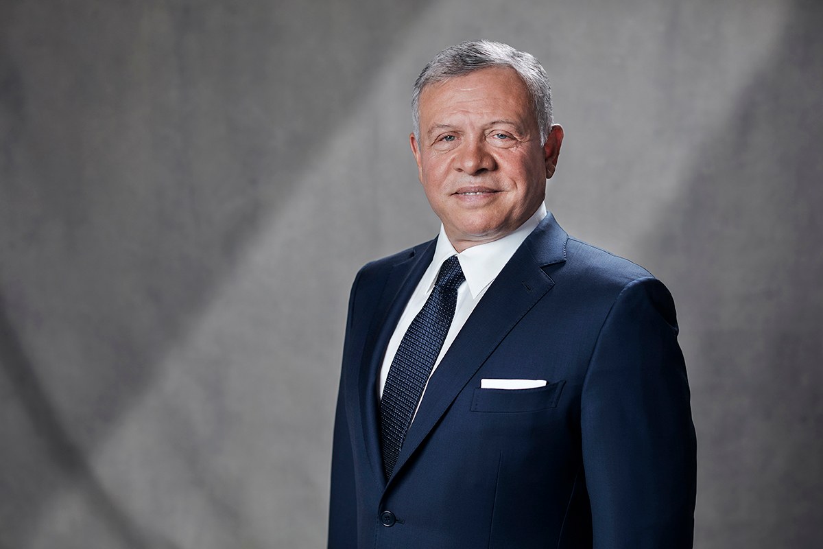 الملك يؤكد أهمية الاستفادة من تجربة الصندوق السيادي الإندونيسي