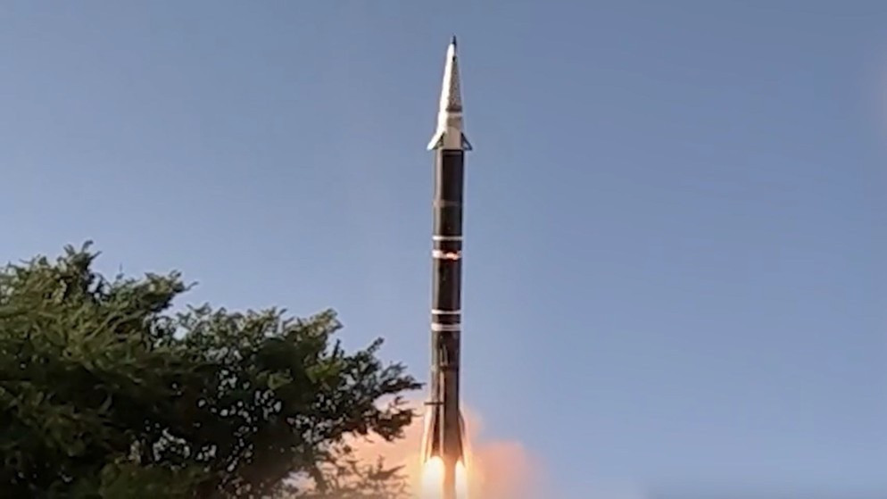 الجيش الإسرائيلي يعلن رصد صاروخ أطلق من اليمن