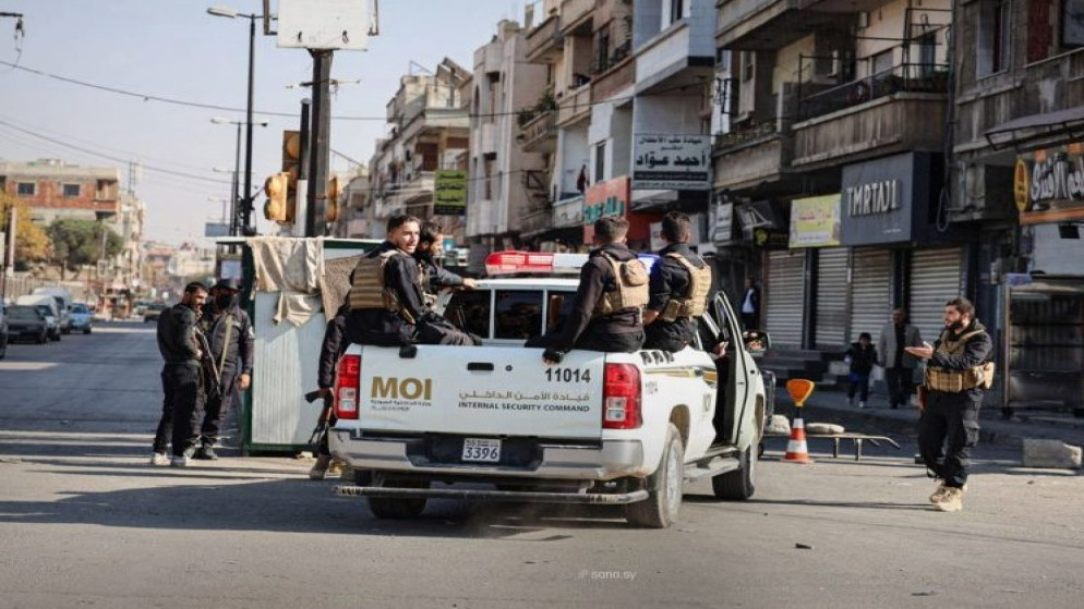 قتلى وإصابات باستهداف حافلة بالرصاص في ريف حمص