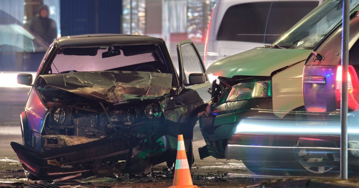 حادث مروع على شارع البترا بإربد ..  فيديو وصور