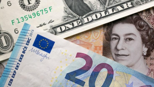 استقرار الإسترليني أمام الدولار واليورو 