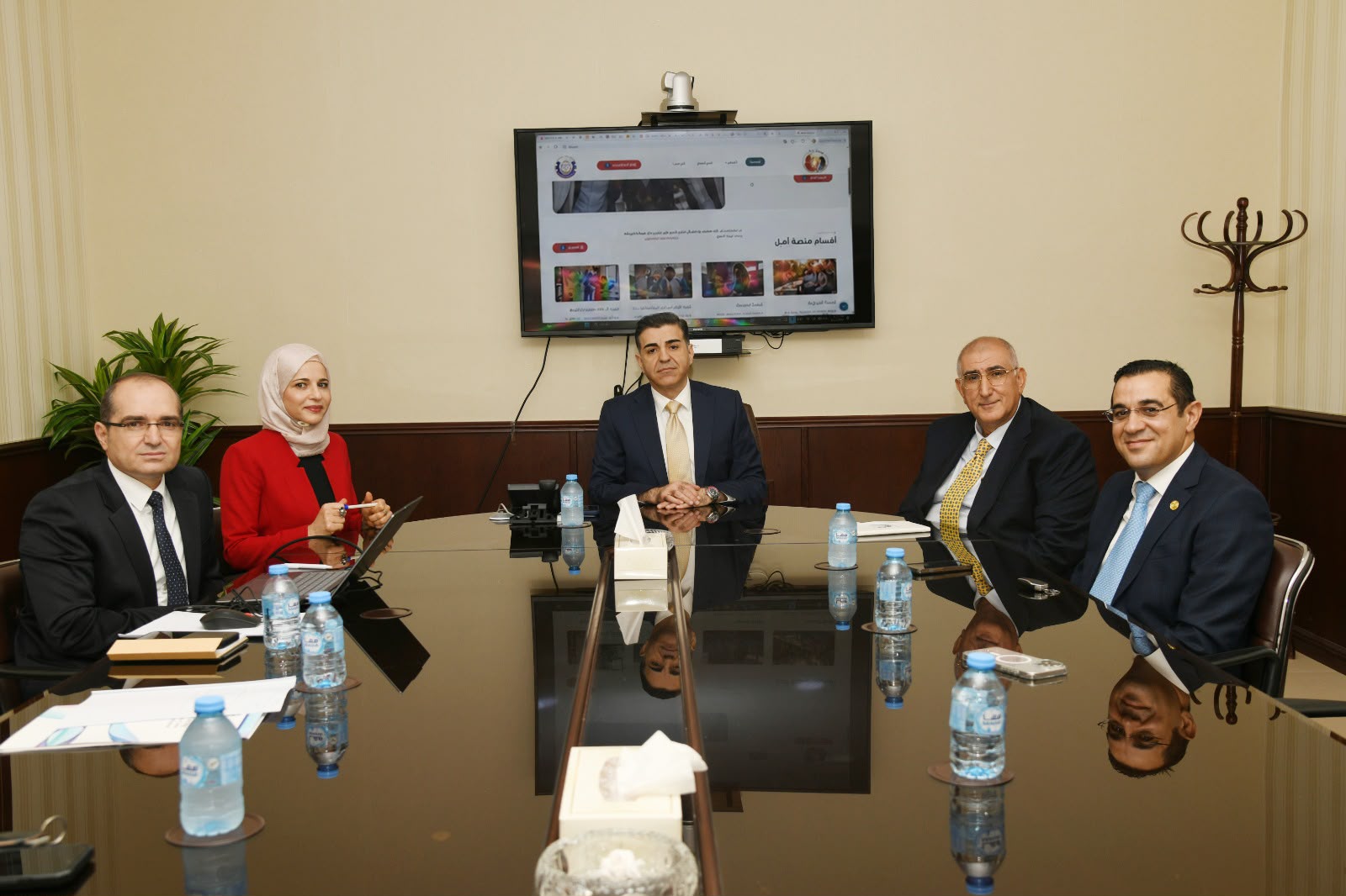 خدمات نفسية واجتماعية مجانية لطلبة جامعة العلوم والتكنولوجيا