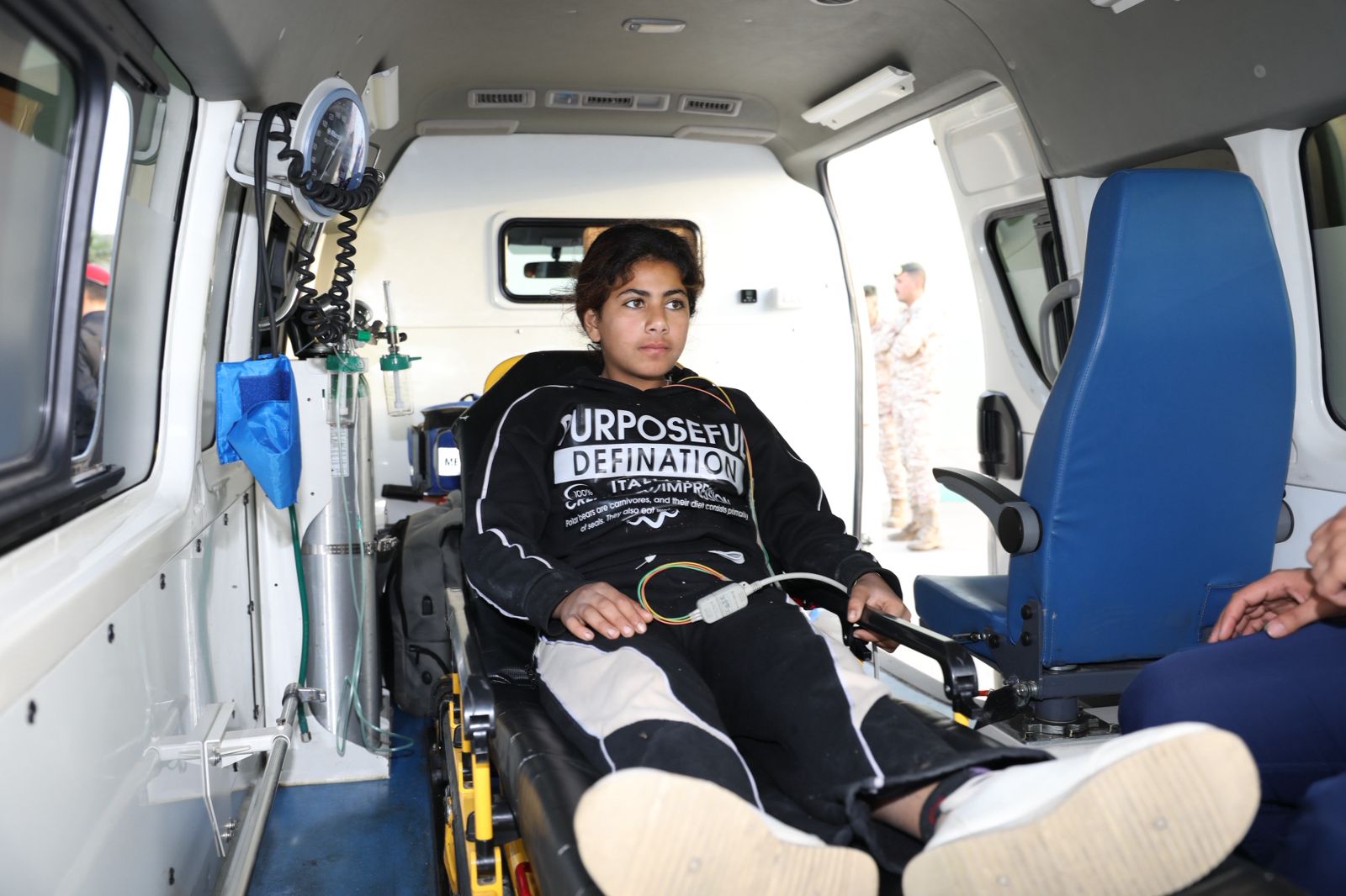 القوات المسلحة تقوم بإجلاء الدفعة (24) من أطفال غزة المرضى للعلاج في المملكة