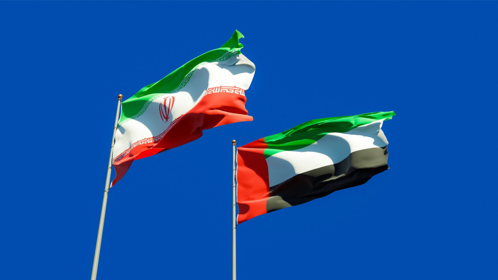 وزير خارجية الإمارات لنظيره الإيراني: ضرورة حماية الممرات البحرية وحرية الملاحة