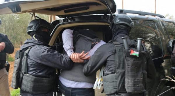 القبض على 7 مروجي مخدرات في الزرقاء