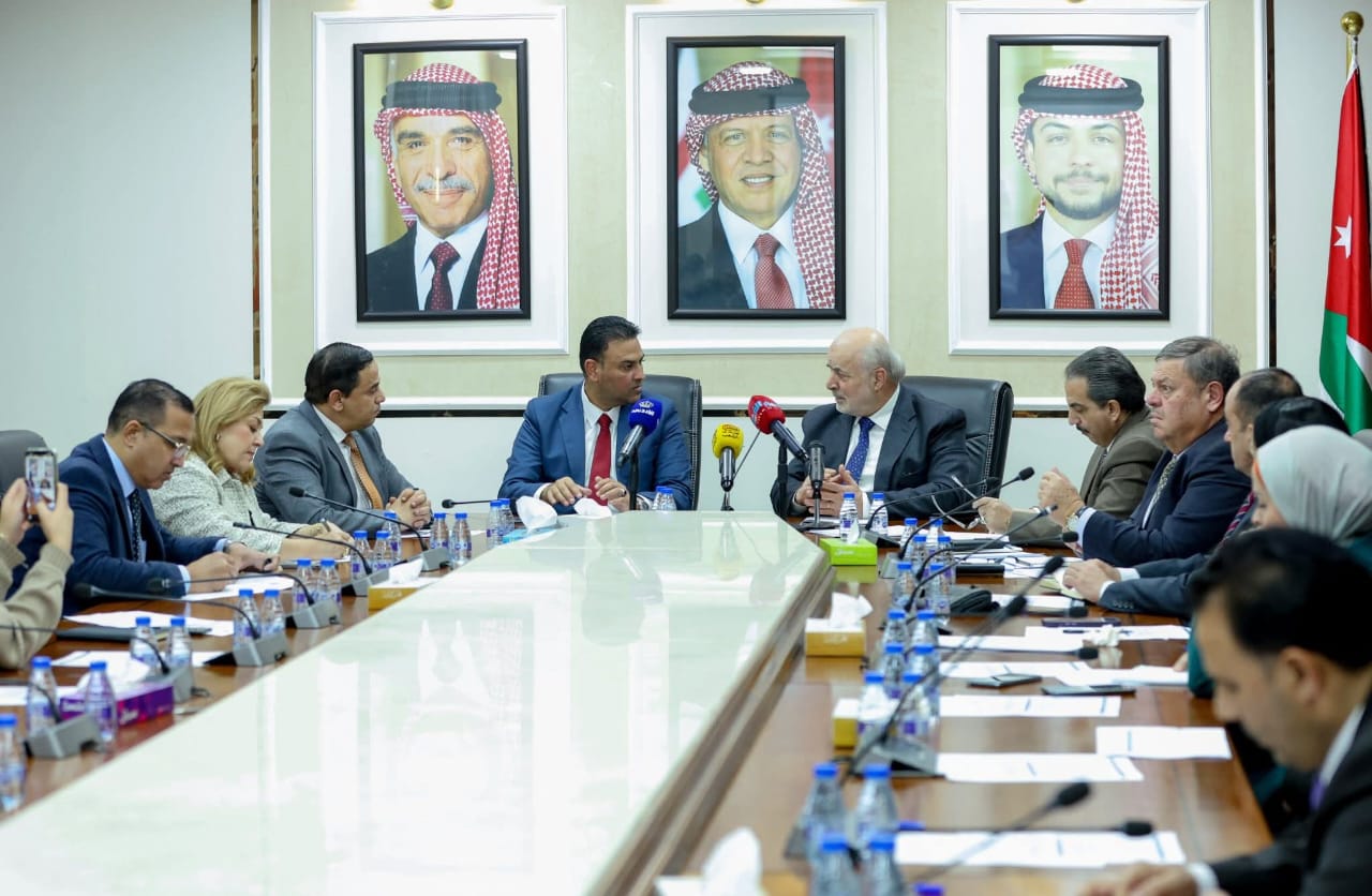 عزم النيابية تجتمع مع المجلس الاقتصادي والاجتماعي 