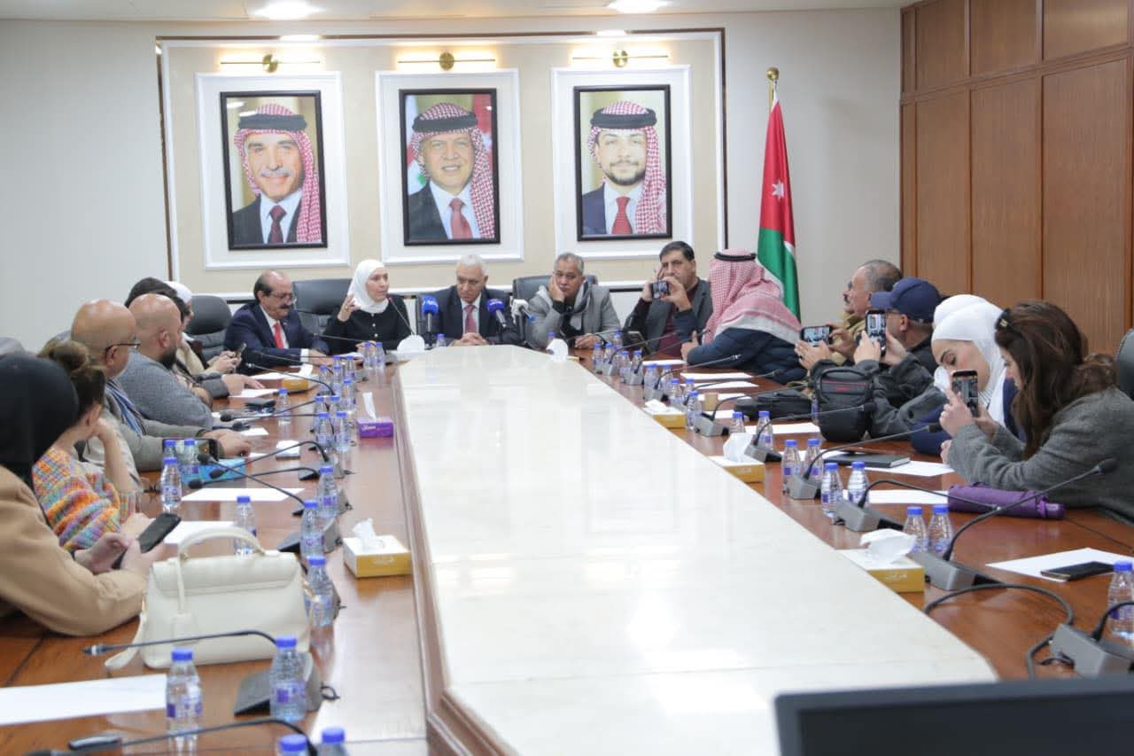 العموش يؤكد ضرورة حفظ خصوصية النواب أثناء التغطية الإعلامية