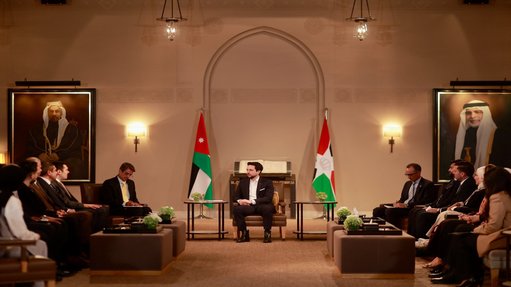 ولي العهد يلتقي بالفائزين بجائزة الحسين بن عبدالله الثاني للعمل التطوعي