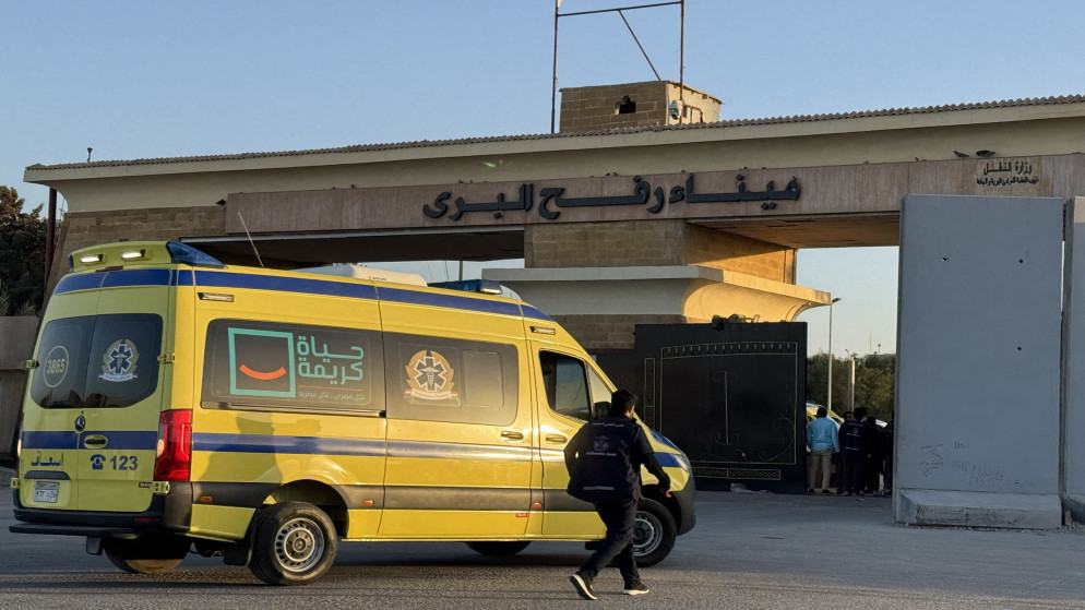 غزة: مغادرة 30 مريضا و51 مرافقا لتلقي العلاج خارج قطاع غزة عبر رفح