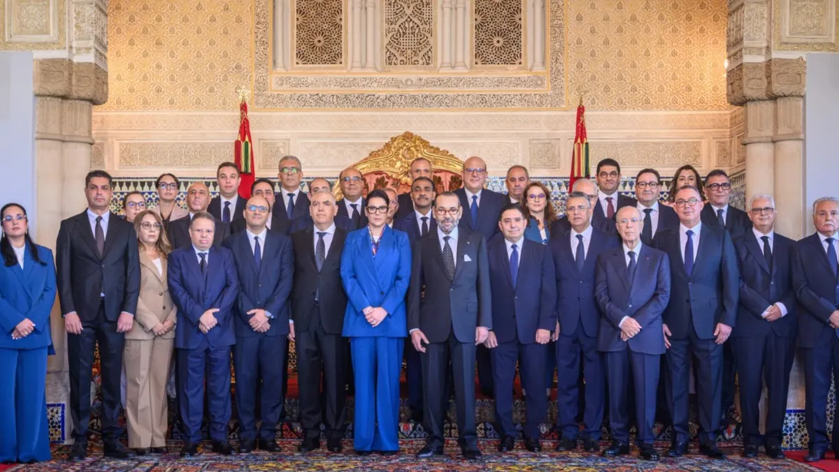 حكومة فاطمة الزهراء المنصوري تؤدي اليمين أمام ملك المغرب