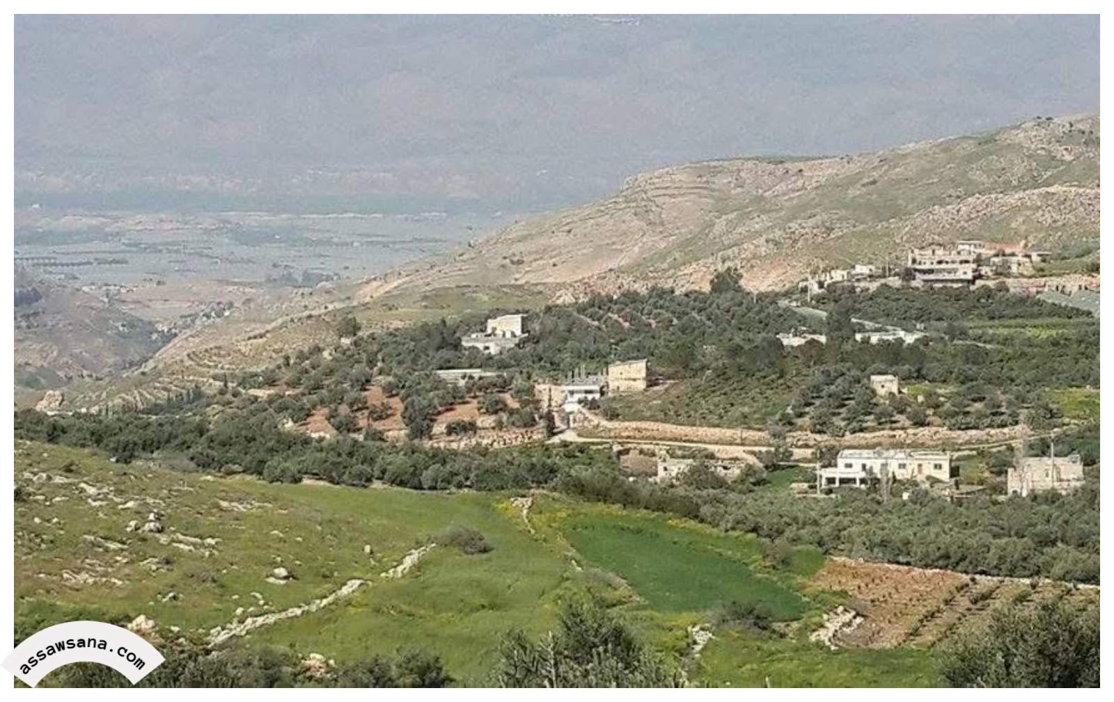 أهالي دحوس يطالبون بتحسين الخدمات والبنية التحتية