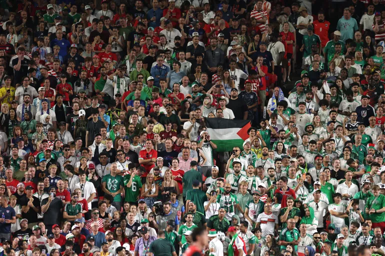 الأعلام الفلسطينية تبرز في مدرجات مونديال 2026