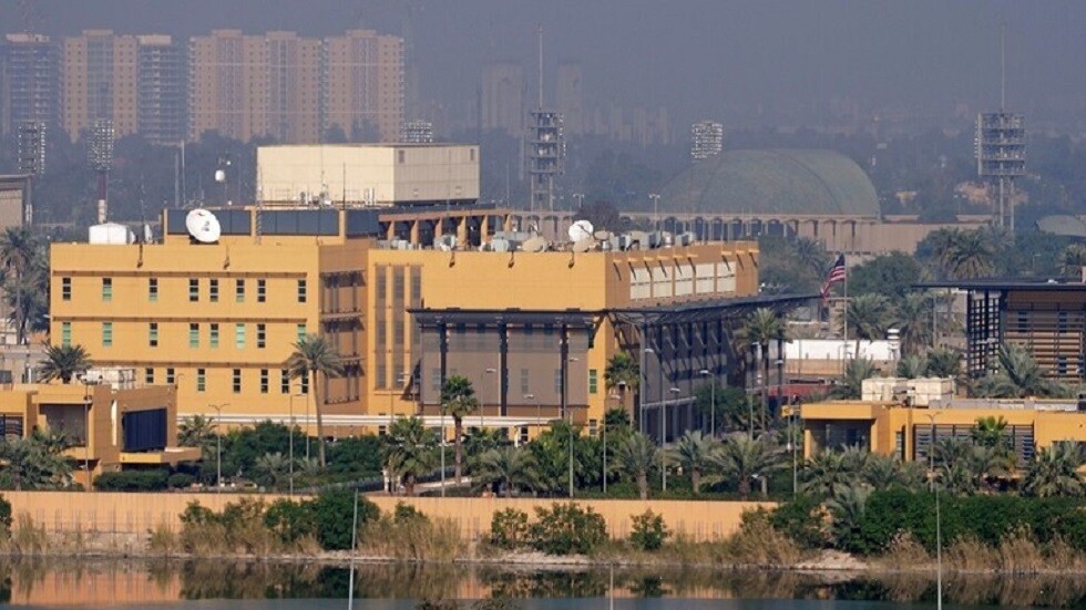 إجلاء موظفي السفارة الأمريكية في بغداد بعد تعرضها لهجوم