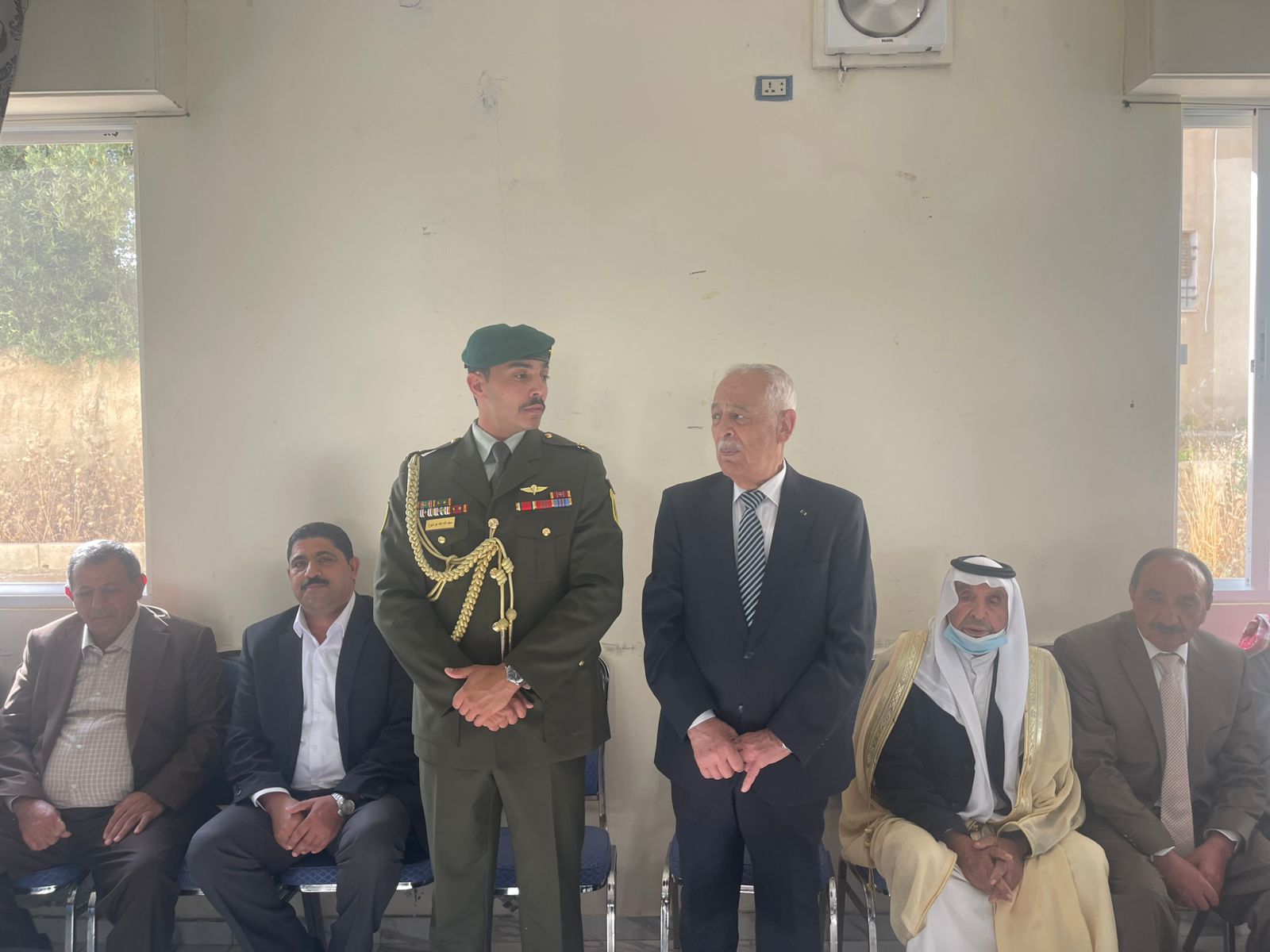 مندوبا عن الملك وولي العهد ..  العيسوي يعزي عشيرة المهيرات