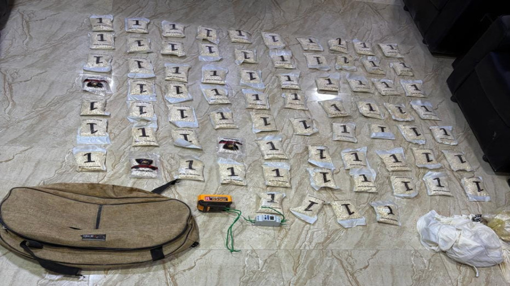 إحباط محاولة تهريب مخدرات باستخدام بالونات موجهة إلكترونياً