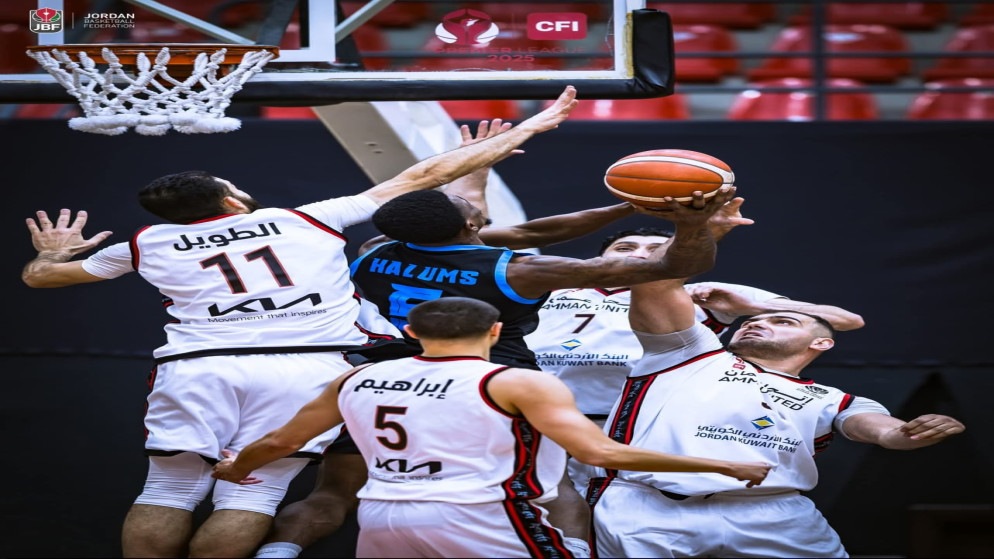 الفيصلي ينفرد بصدارة الدوري الممتاز لكرة السلة