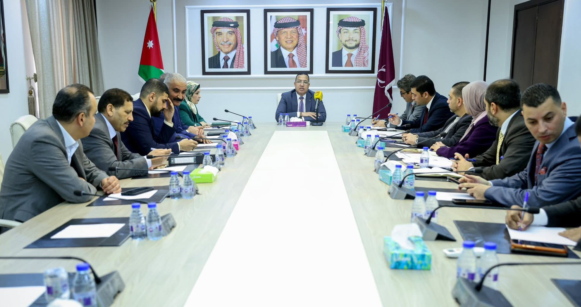 الإدارية النيابية تبحث أوضاع موظفي وزارة الشباب