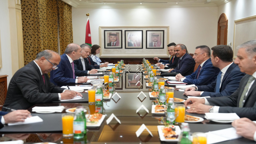 الأردن وتركيا يبحثان التطورات بالمنطقة