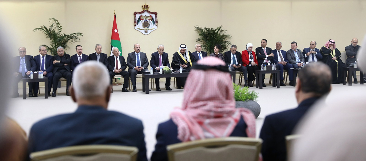 رئيس الديوان الملكي يلتقي 250 شخصية من أبناء وبنات محافظة إربد