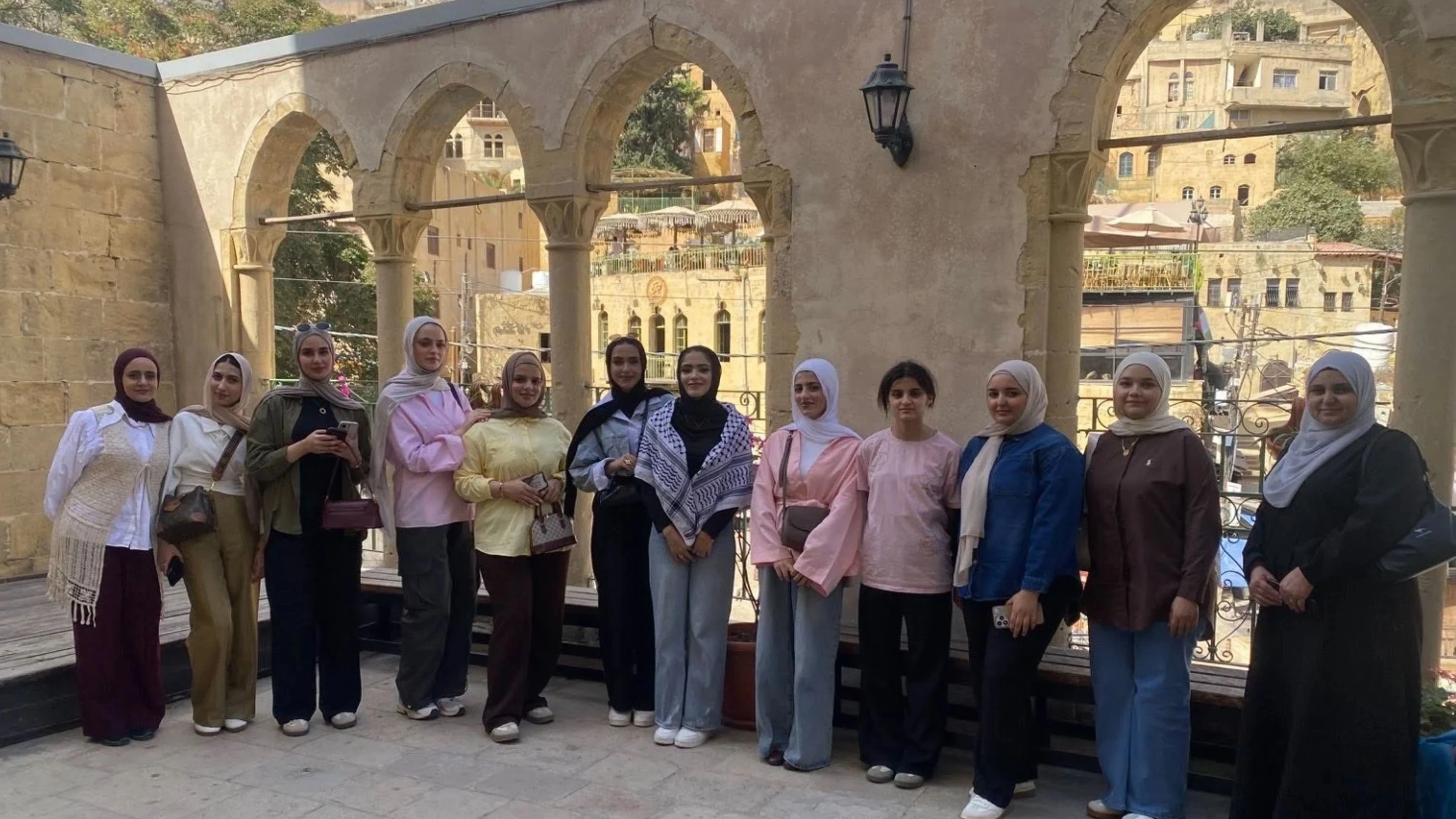 مراكز شبابية تنفذ زيارة ثقافية إلى متحف السلط التاريخي