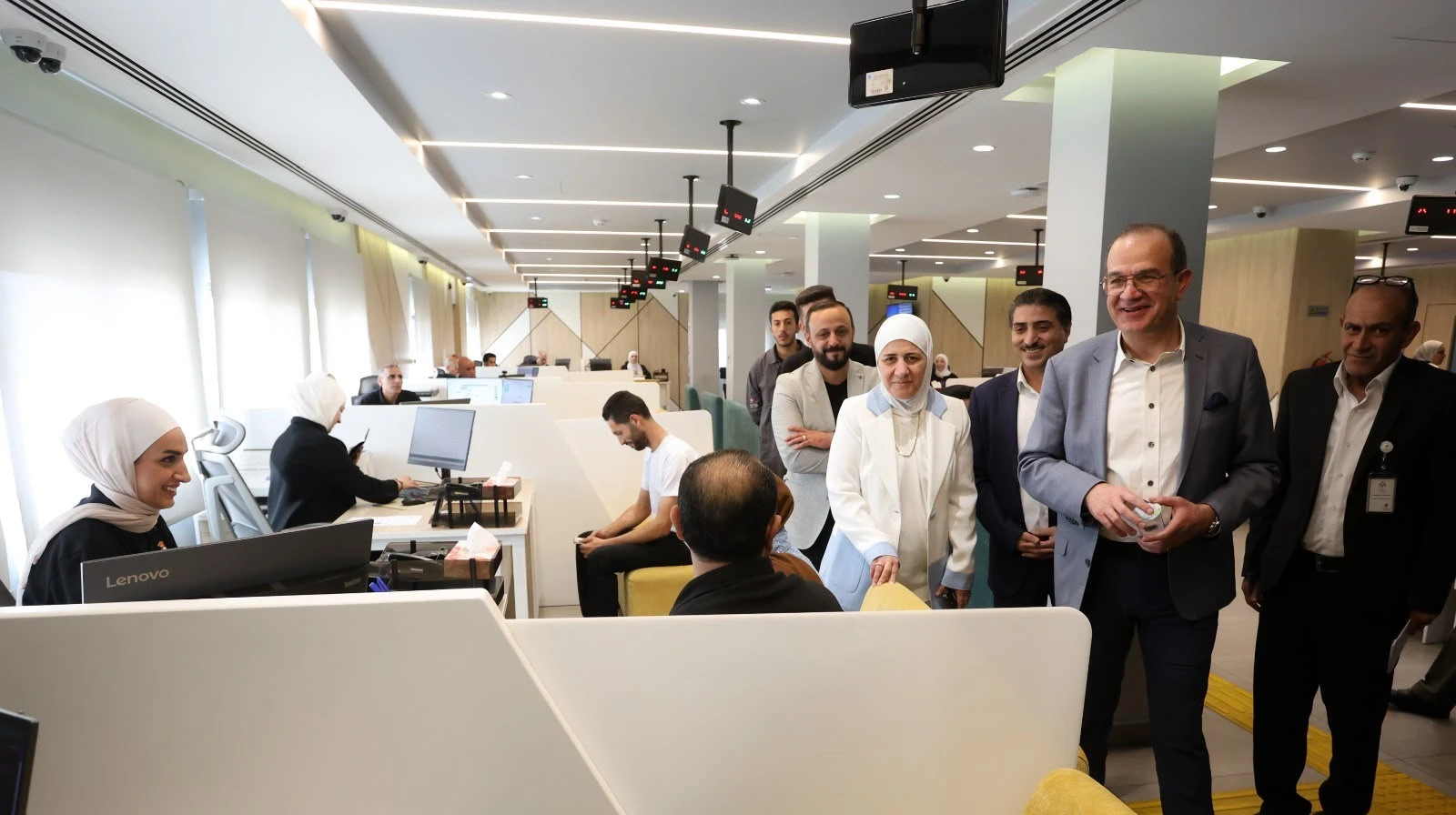 94.5 بالمئة ..  المتسوق الخفي يمنح حكومي العقبة تقييما متقدما