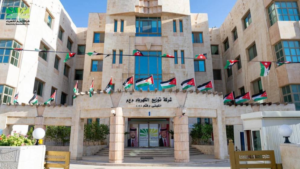 إعادة الكهرباء لـ90% من مشتركي الأغوار الشمالية واستكمالها خلال ساعتين