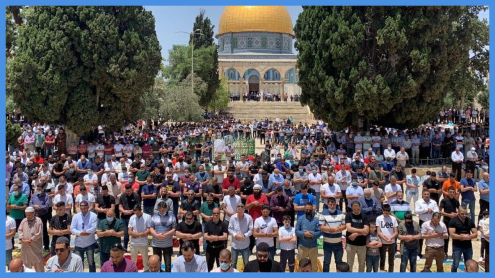 عشرات الآلاف يصلون الجمعة في الأقصى