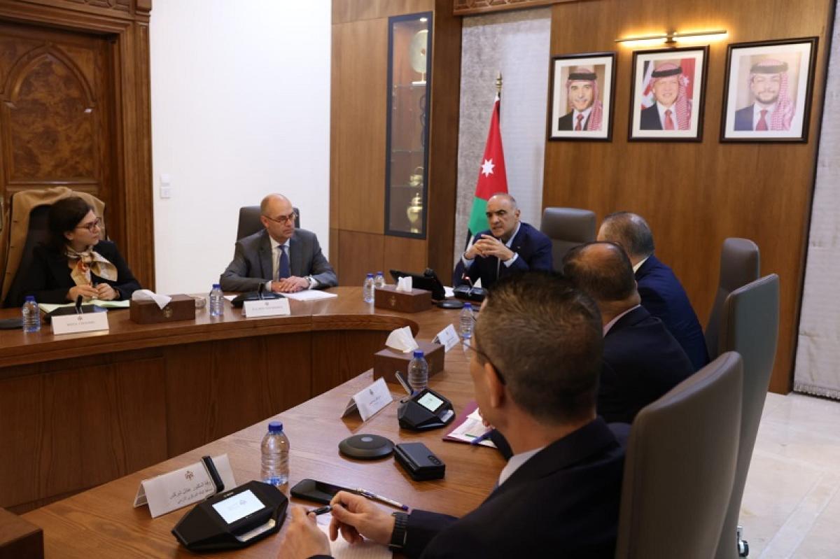 رئيس الوزراء يؤكد للنقد الدولي التزام الأردن بالاصلاحات الهيكلية
