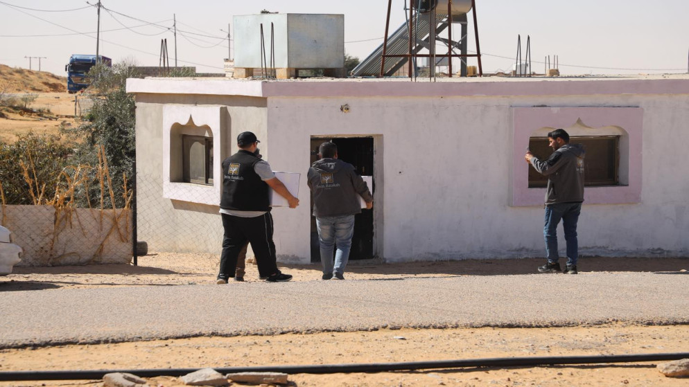 توزيع طرود وقسائم غذائية على مدار شهر رمضان