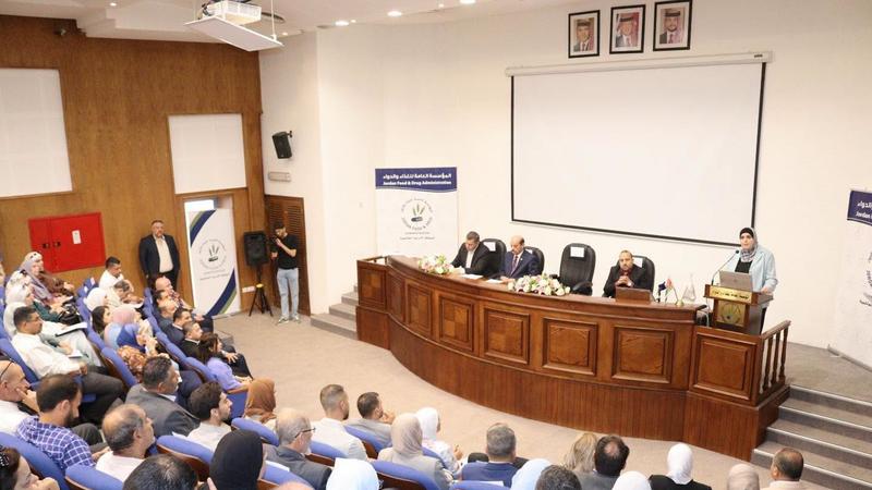 عبيدات: نواصل تطوير منظومة سلامة الغذاء بالمقاصف المدرسية