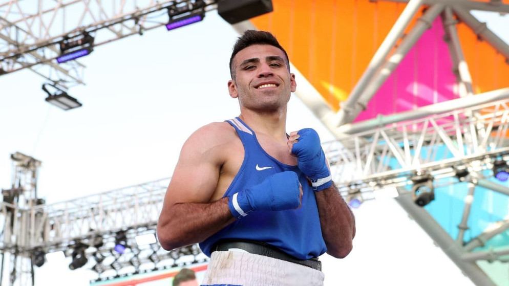 حسين عشيش يتأهل إلى نهائي بطولة آسيا للملاكمة للنخبة