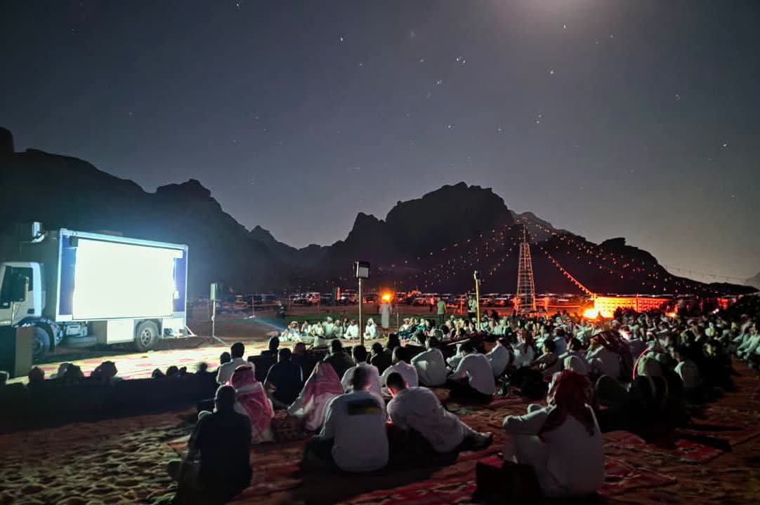 زين ترعى العرض السينمائي الصحراوي لفيلم "ظل الصقر" في وادي رم