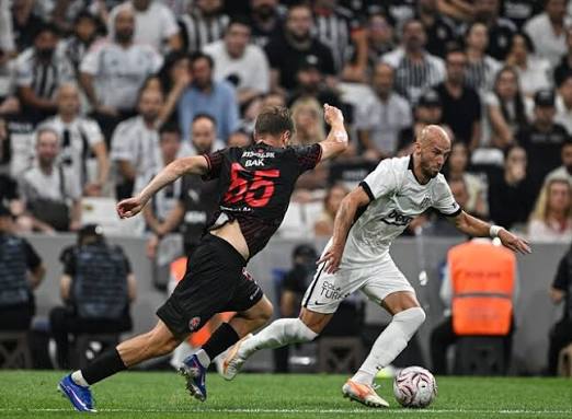 بشيكطاش يعود من التشيك بفوز ثمين في ذهاب تمهيدي الدوري الأوروبي